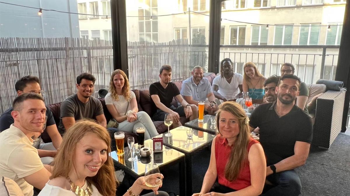 Rooftop Fast Friends | Meet New Friends in Zurich (21–45)