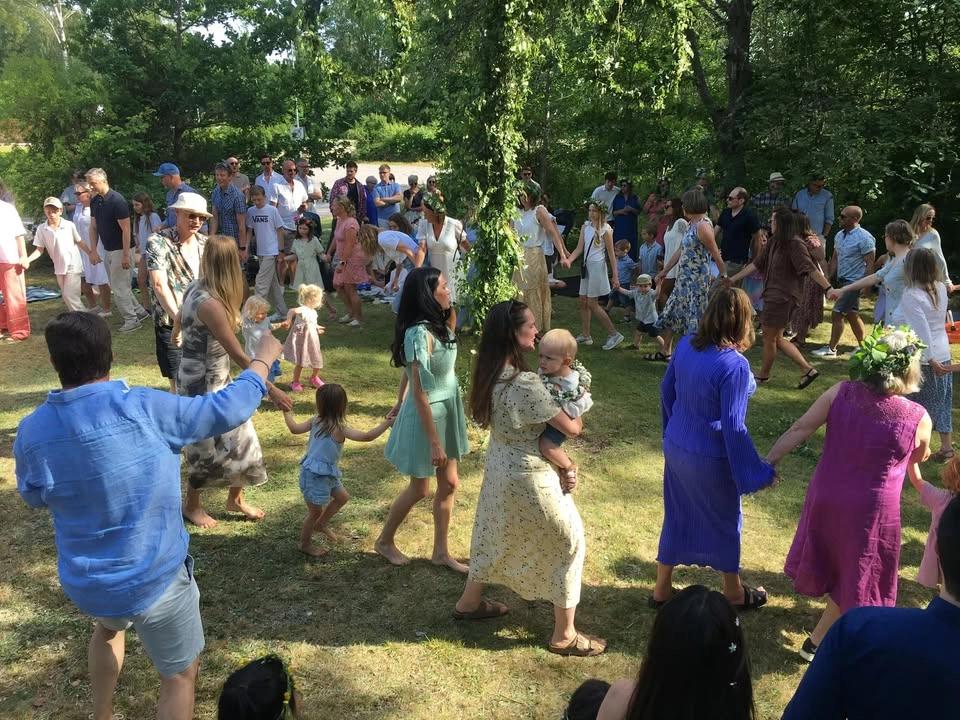 Midsommarfirande på Snäckstrand