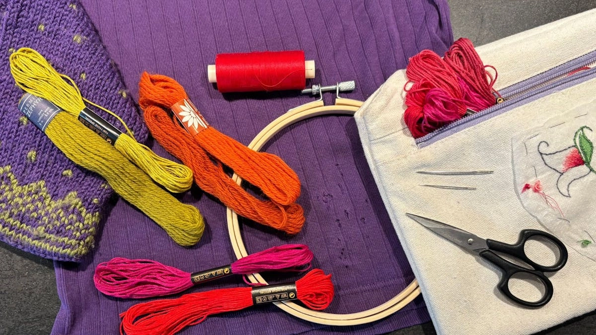 Lær ”visible mending”: Giv dit tøj nyt liv med inspiration fra gamle dage
