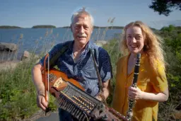 Foajétorsdag: Visor från när och fjärran - en musikalisk resa genom tid, rum och toner