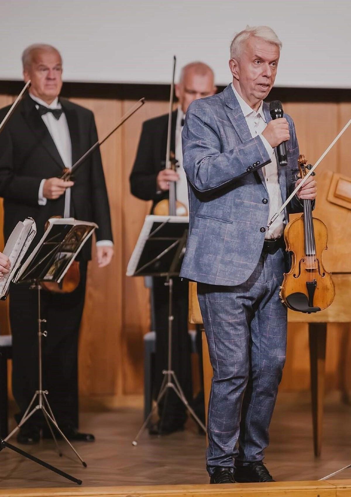 Jaroslav Svěcený - VIVALDI U KOTĚRY