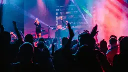 Modern Era Fest: Avralize