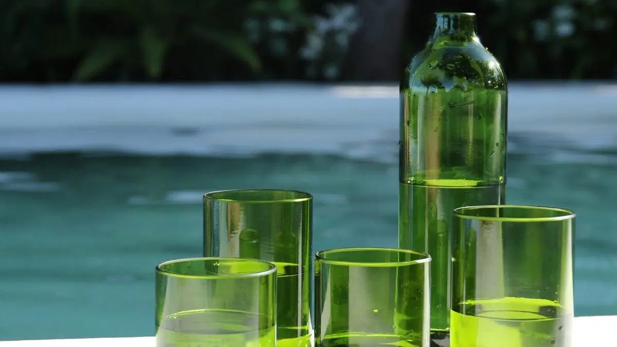 Upcycling Café - Wine bootles