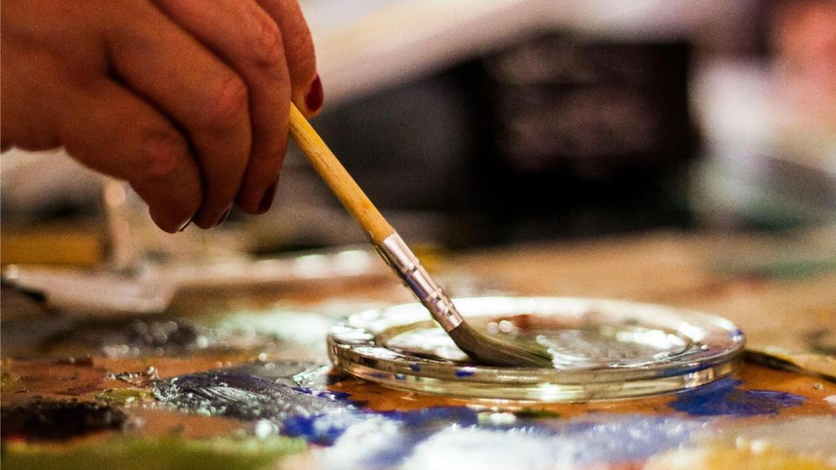 WINE & PAINT