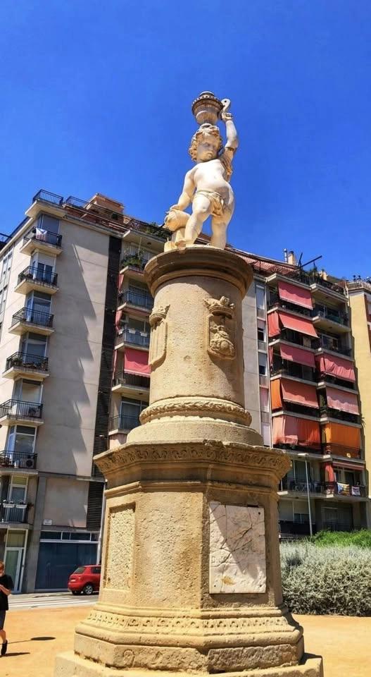 caminata por las fuentes con estatuas de Barcelona