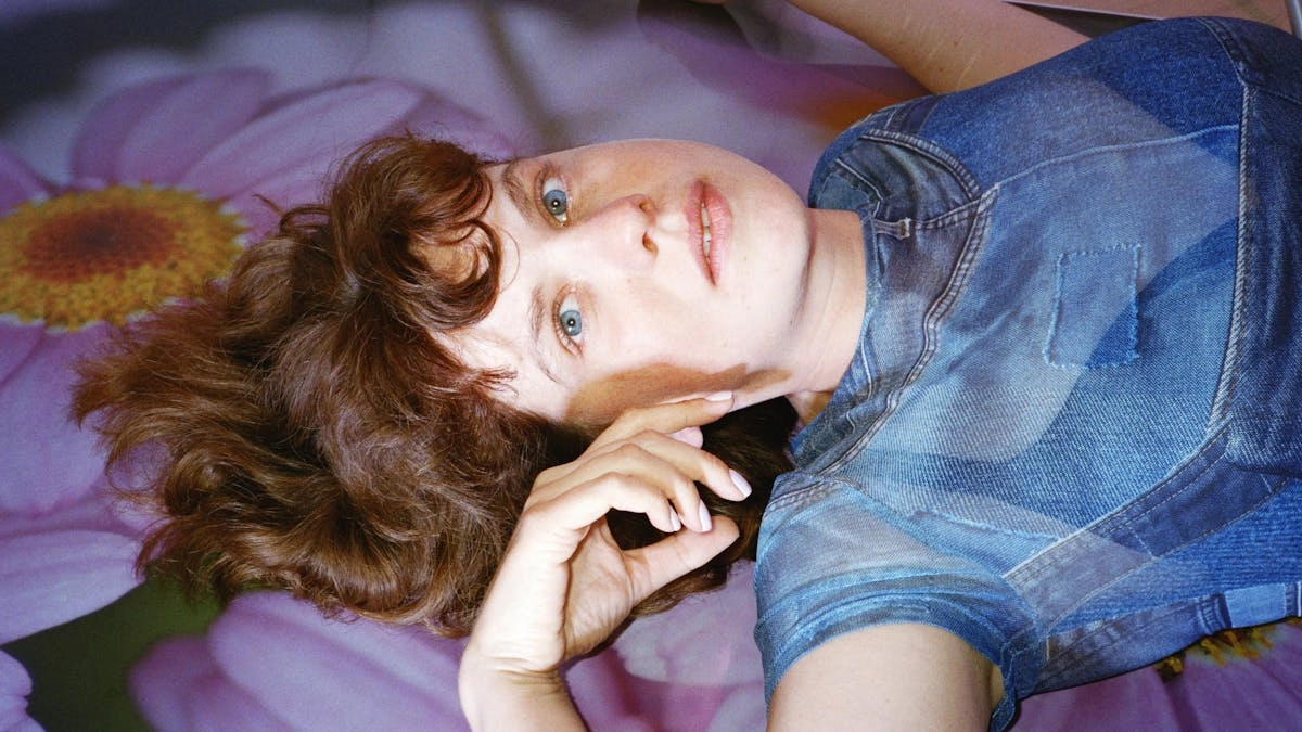 Sød tøs - Debatforedrag med forfatter Anna Juul