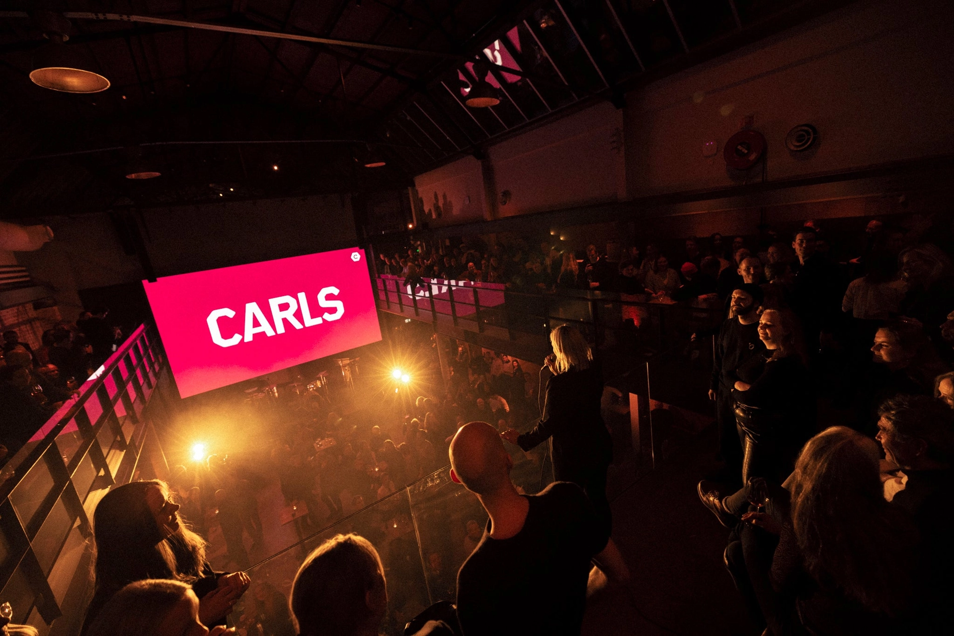 EKSTRASHOW På Innsiden Av Psychohoder - Livepod på Carls