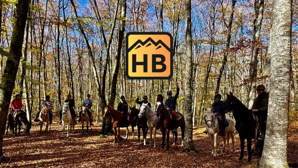 Completo‼️ 🐎Ruta a Caballo + Barbacoa 🍖🔥en la Fageda d’en Jordà 🍁