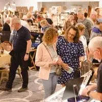 Lingfield Racecourse Antiques and Vintage Fair