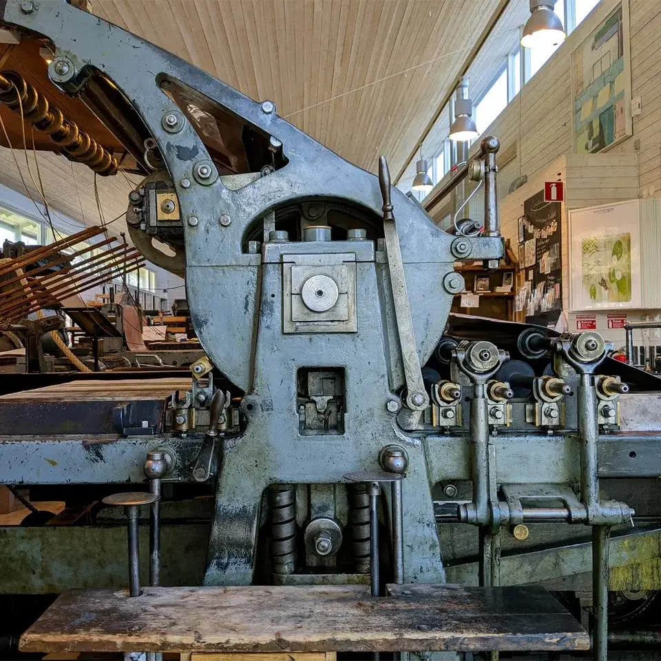 Snällpressen från 1897 fortsätter att trycka på söndag!