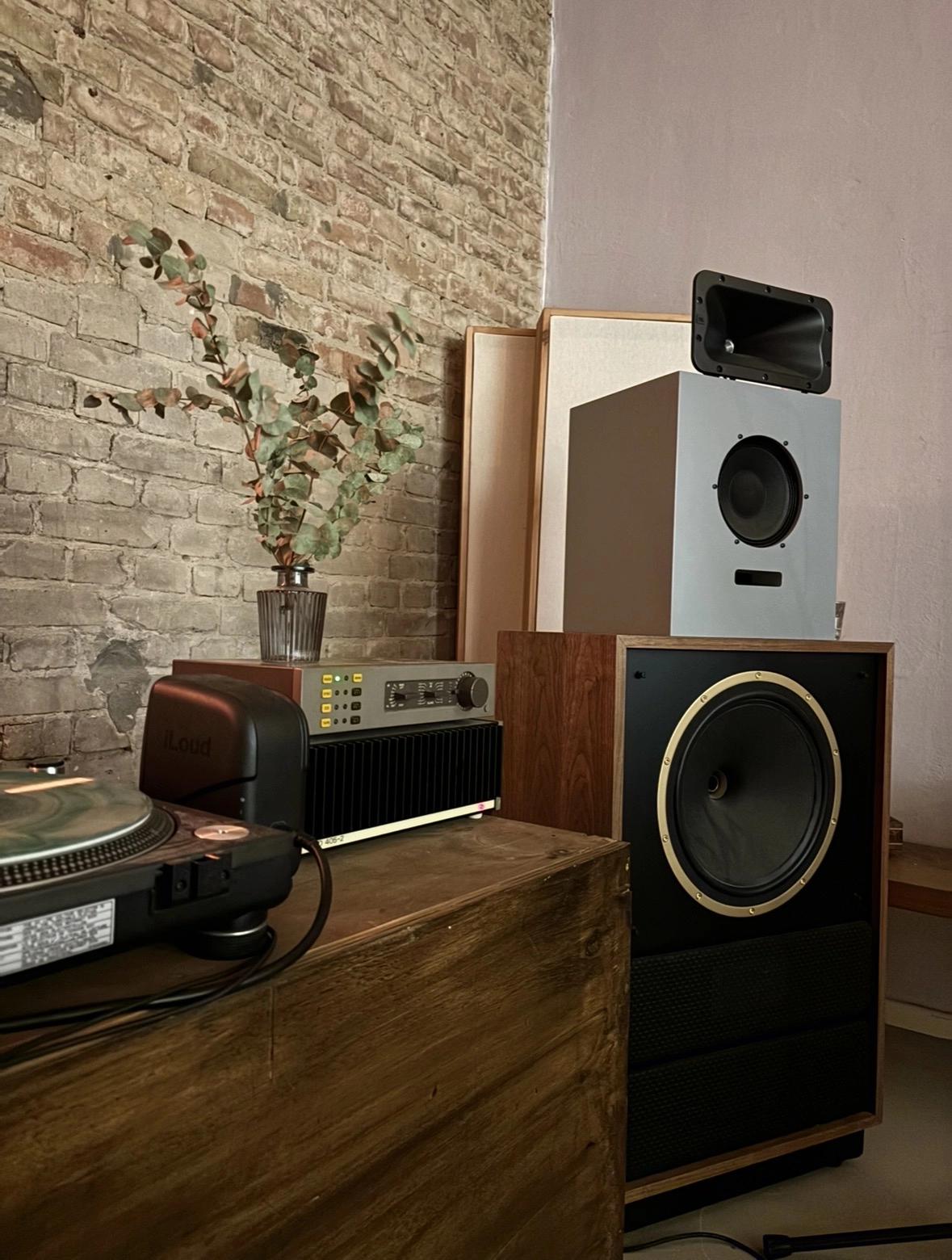 Listening Session with Decoder, APRS, Endrew, nil, Noirnor