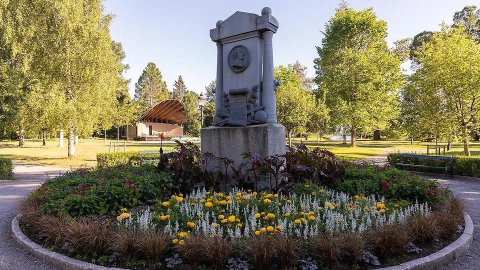 Guidad vandring i Vänorts och Döbelns park