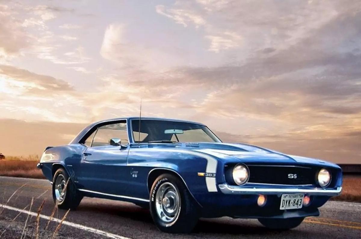 Hollywood US cars – sraz amerických vozidel v Holýšově 2026