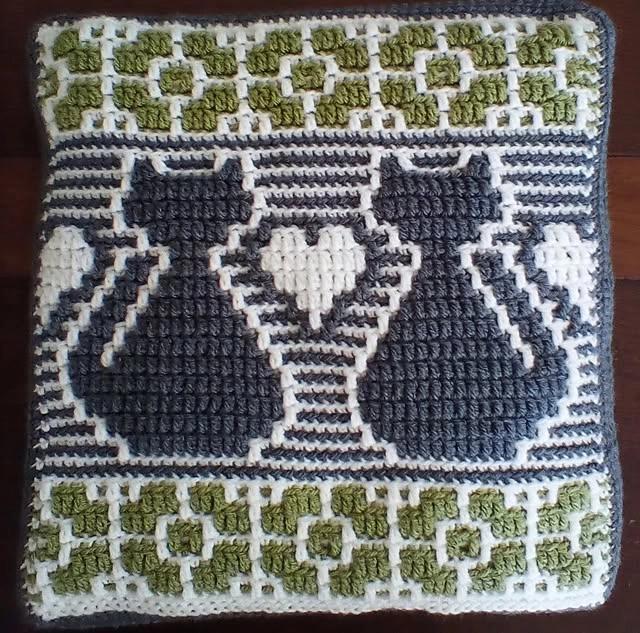 Crochet: Mosaic Crochet Cats
