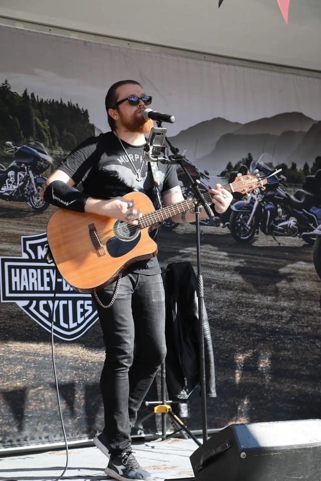 Joe Murphy | Gratis utekonsert i bakgården | Kulturpuben.