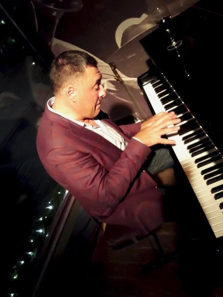Gimer piano solo at Storyville terrace. Free entrance!