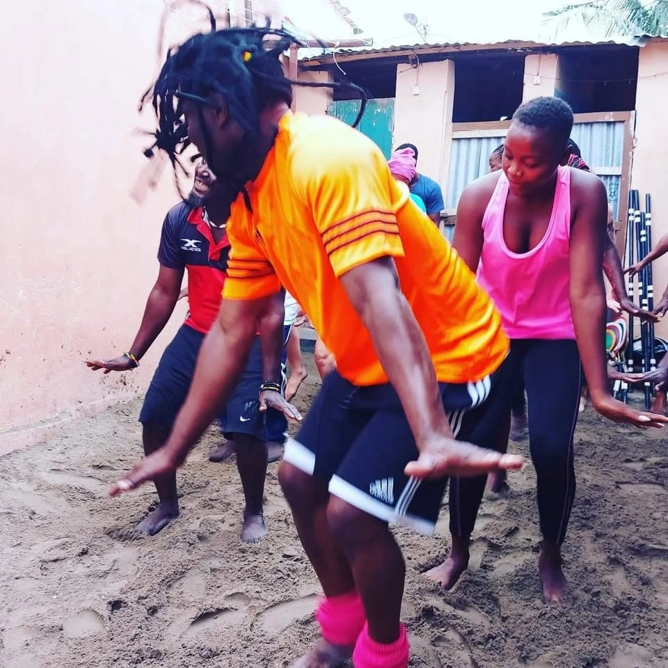 Västafrikansk lördagsdans med Julien