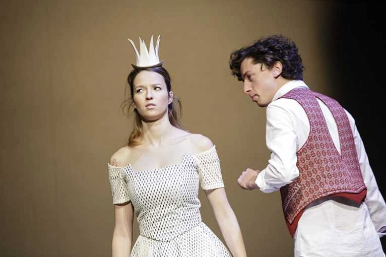 Šíleně smutná princezna