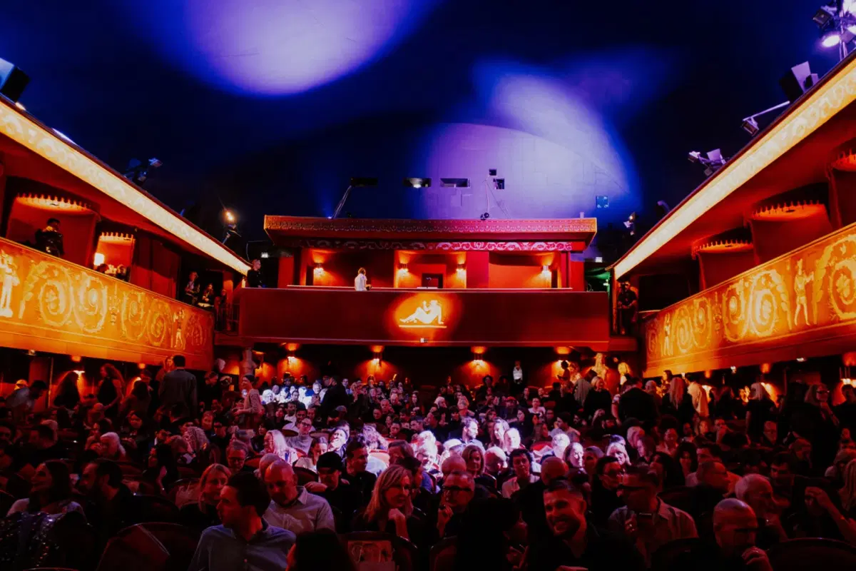 Film & rundtur på Europas vackraste biograf – nu och då