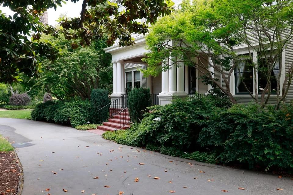 Public Tours of Elizabeth F. Gamble Garden