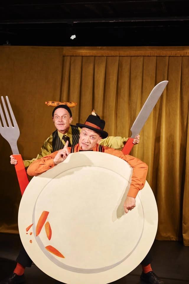 Barnteater: Blommig falukorv