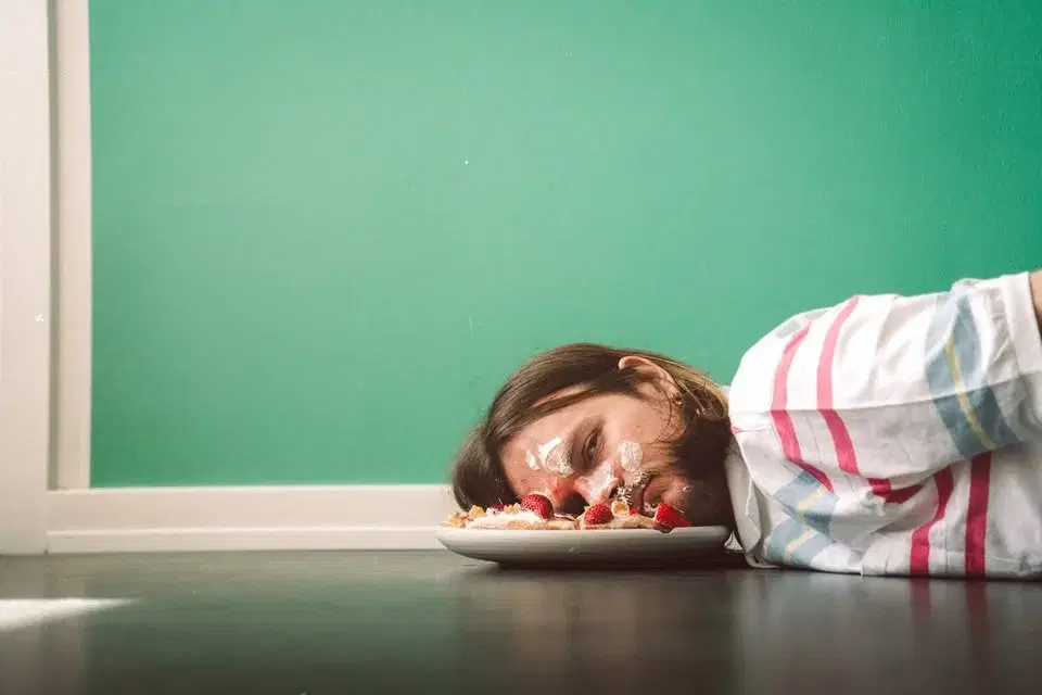 HÆNGEMULEN med band. (ticket/billet)