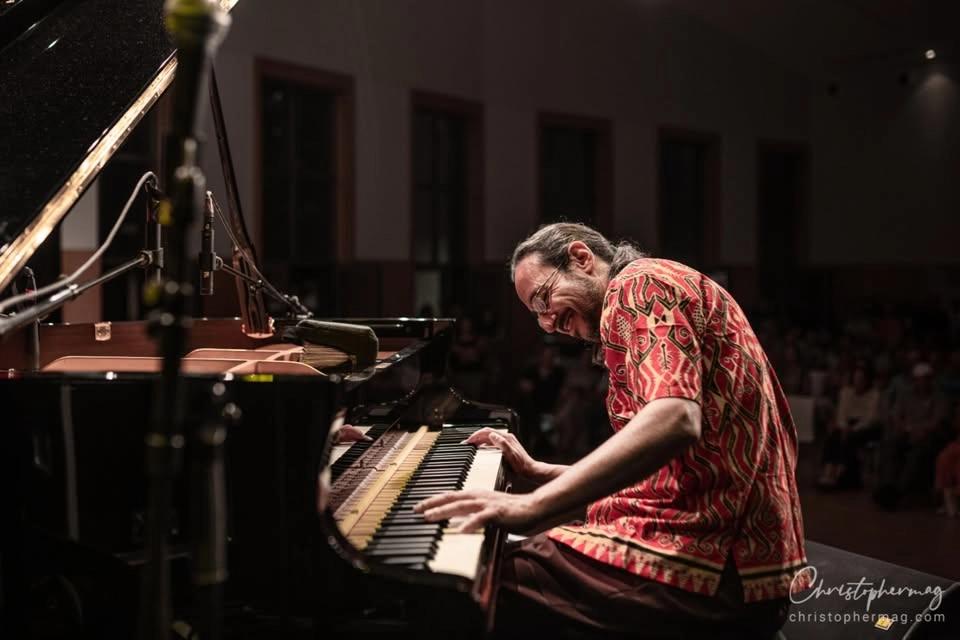 LA CÁTEDRA DEL ATENEO: LLUÍS COLOMA & HIS MUSICAL TROUPE