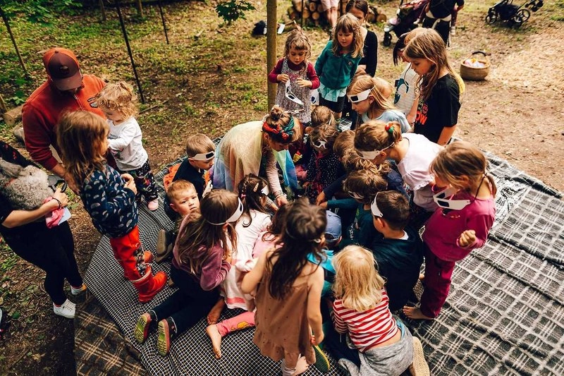 Dětský balíček: Divadlo + Divadelně-pohybový workshop