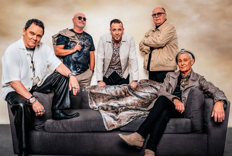 Söndagsdans till Perikles!