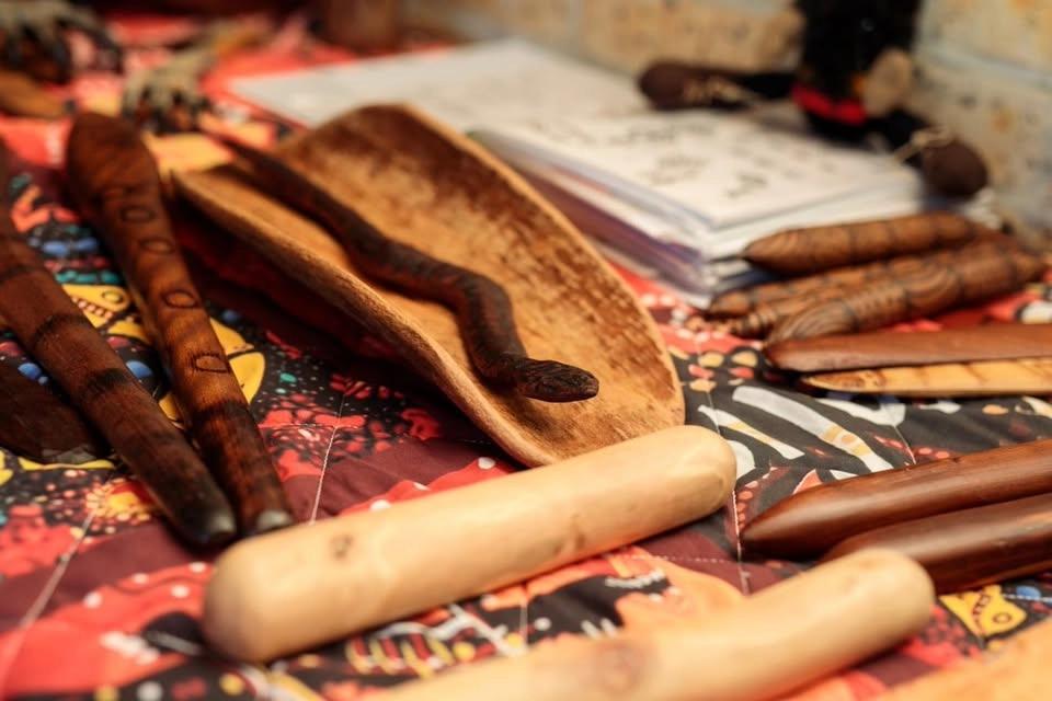 Homeschool at Liverpool Regional Museum: Aboriginal Show and Tell with Uncle Darrell