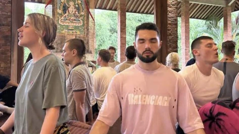 OM Chanting — group meditation