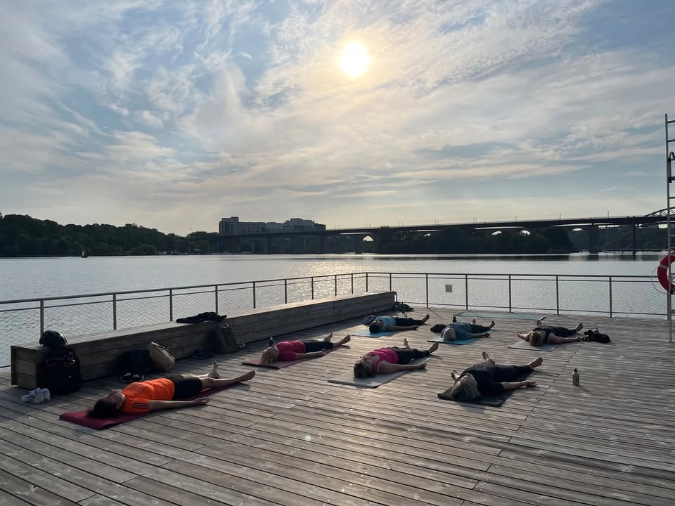 Yoga på Liljehomskajen