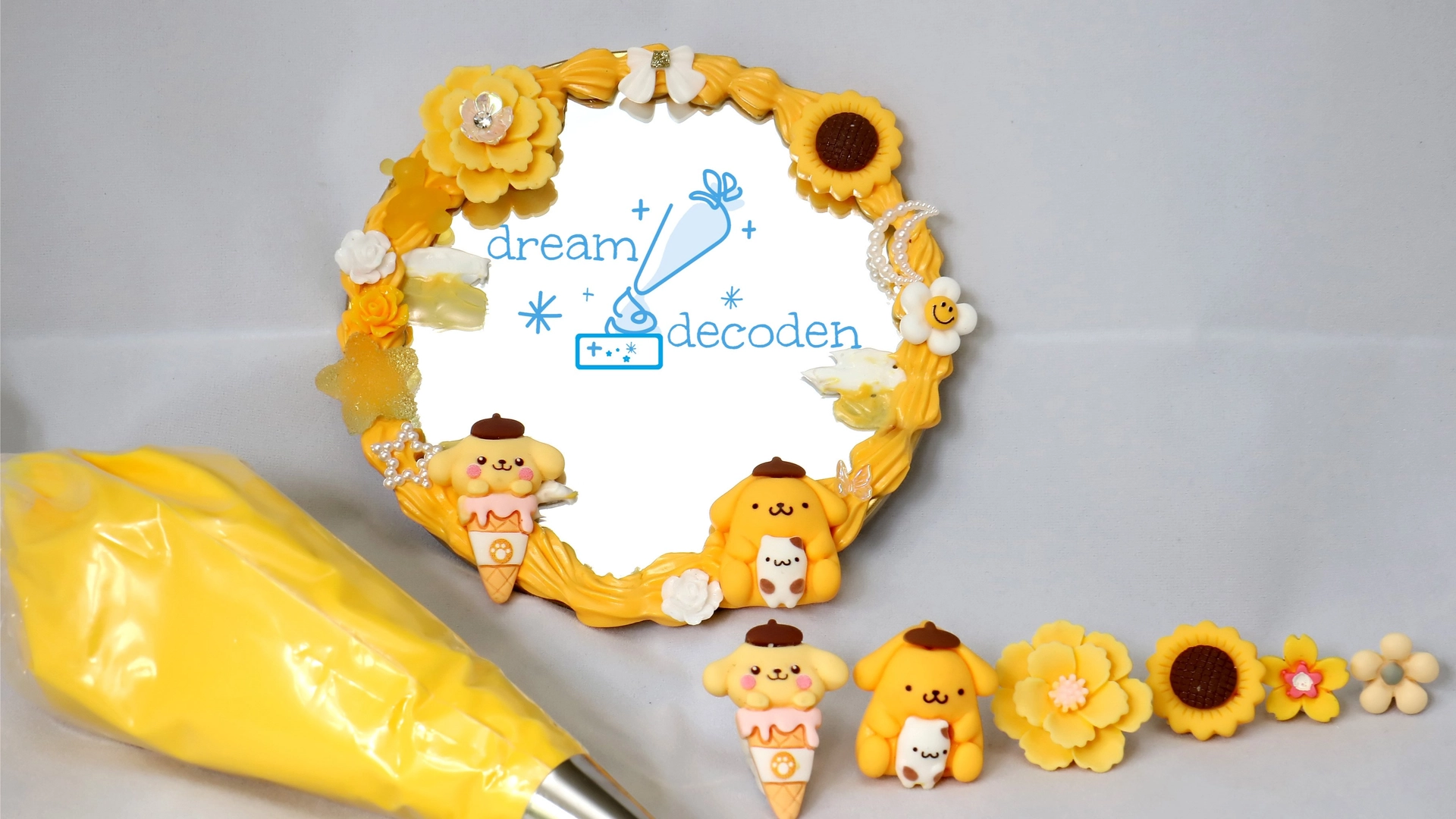 Decoden art and crafts workshop. Make cute mirrors and photoframes sanrio cute