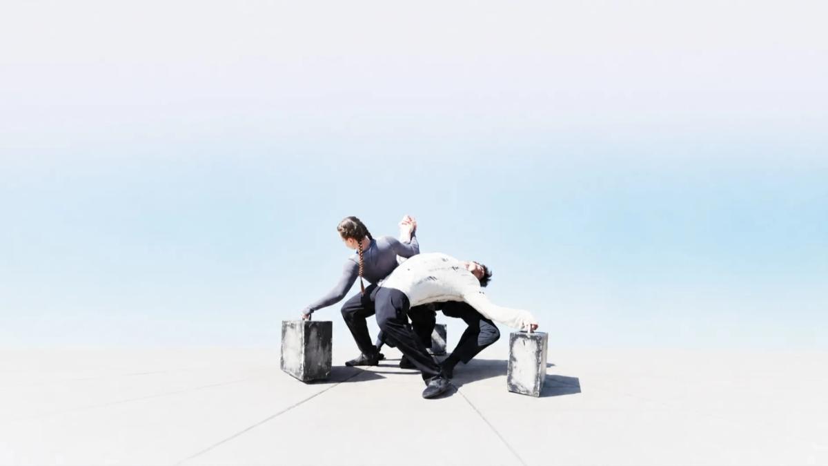 Cases - modern circus performance