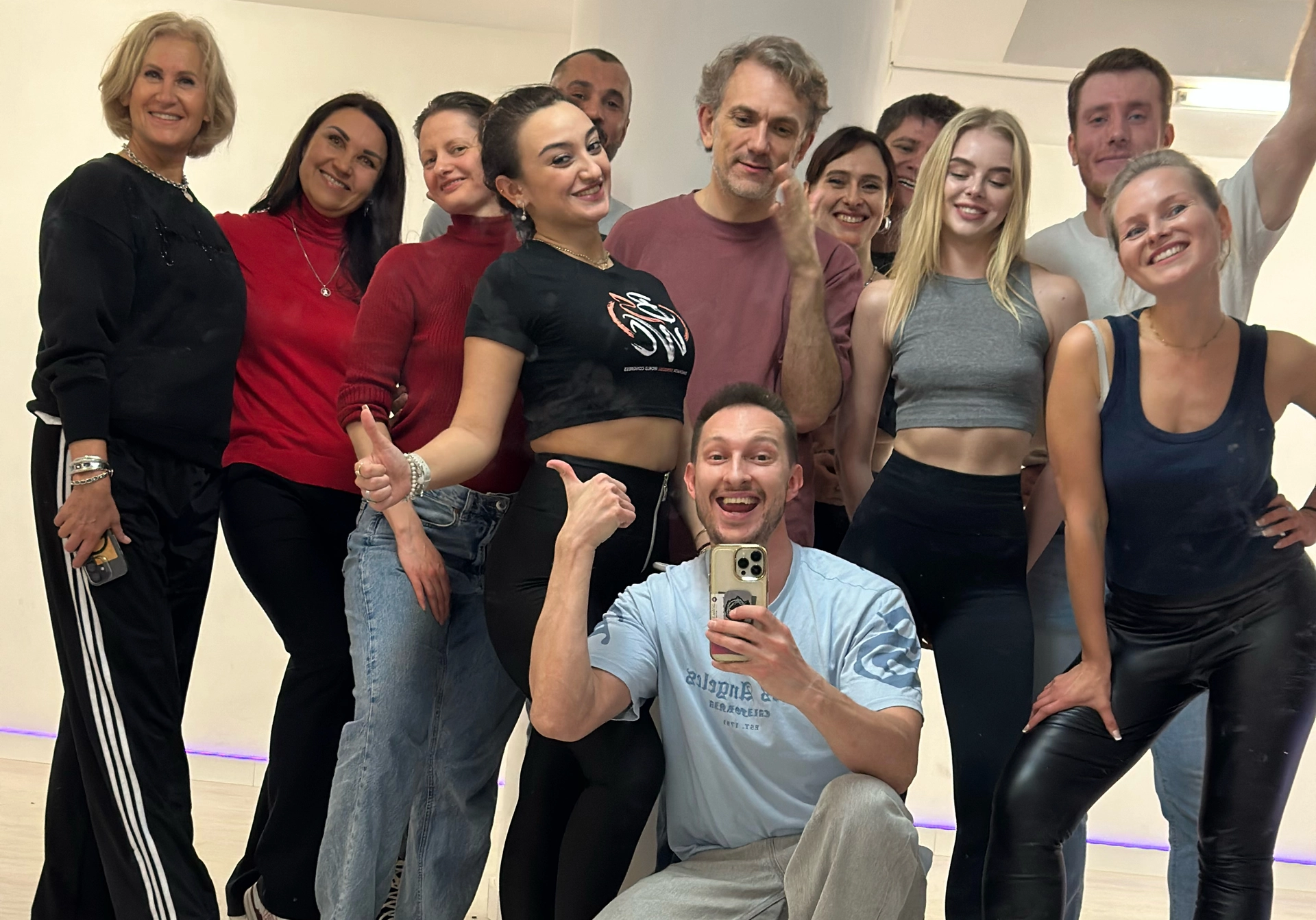 🤩**Bachata sensual 𝗚𝗿𝗼𝘂𝗽 clases**🤩