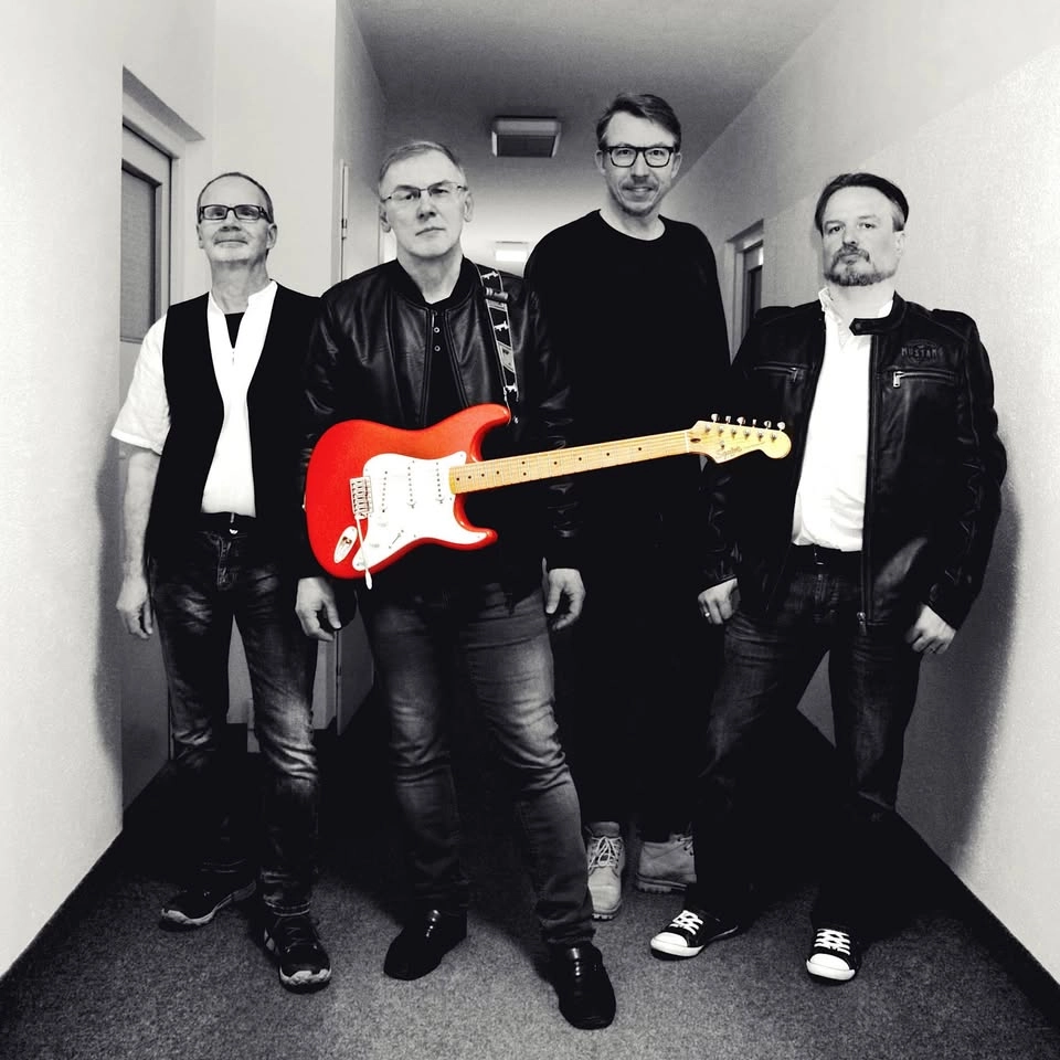 DIRE STRAITS Tribute