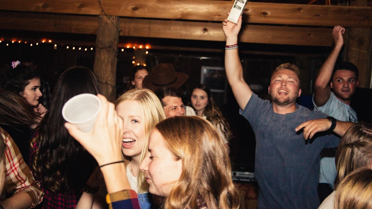 Afterski party på terrassen med DJ