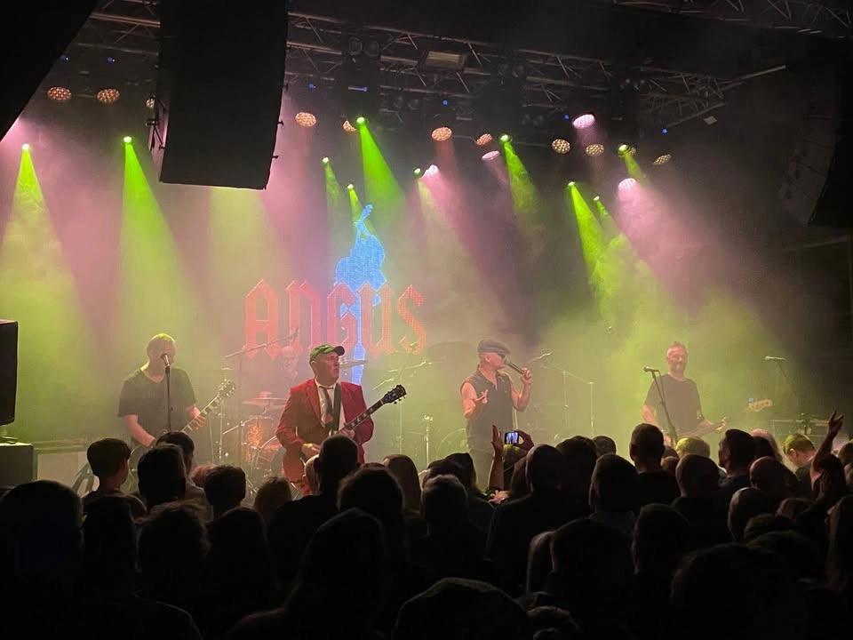 ANGUS spelar AC/DC i Borlänge