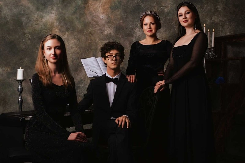 A concert of Romantic arias and lyrical songs: Canta