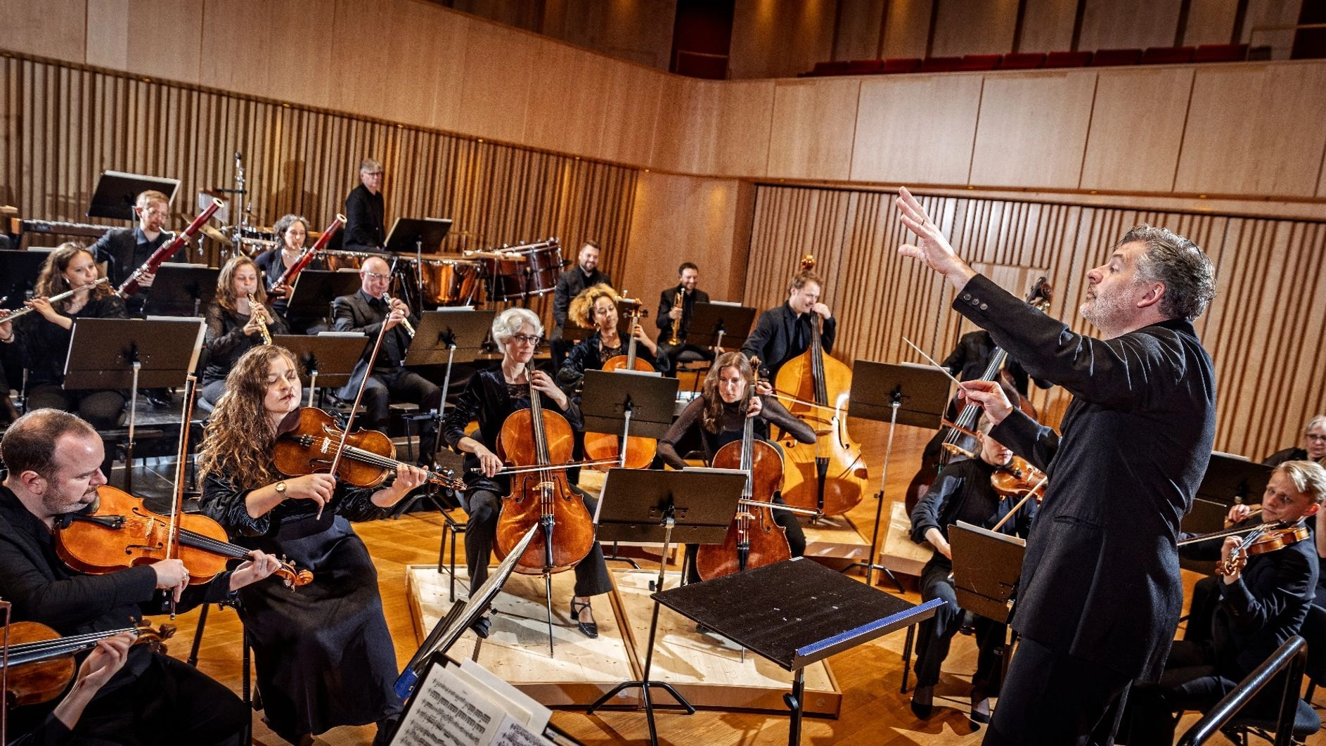 Musikcaféserien Eksjö - Tavlor på en utställning