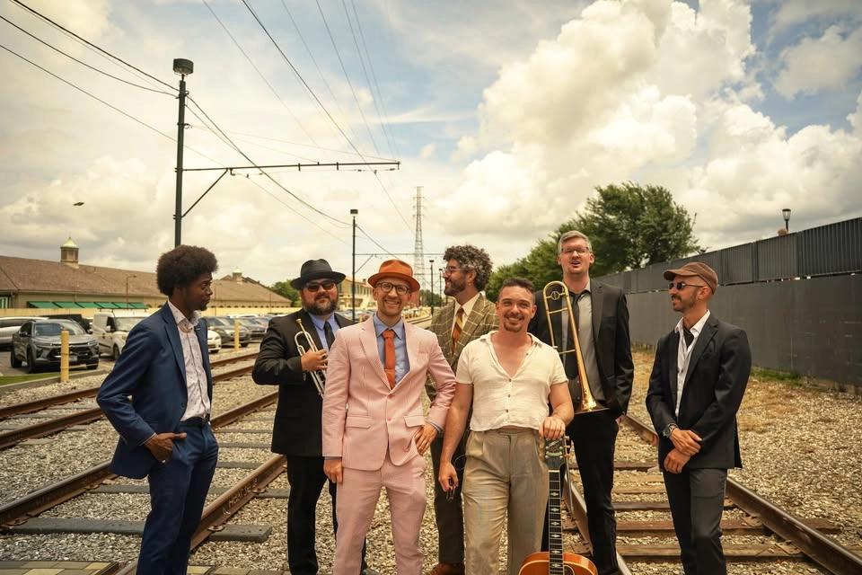 Swing Dance with Sunny Side and Bourbon Tango Dance