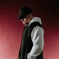 Macky Gee: Leicester