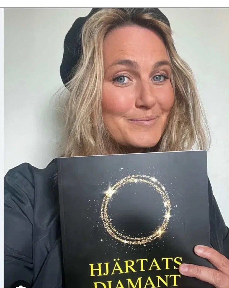 MEDIAL KRAFTRESA KRISTALLKLAR INTUITION MED MEDIUM & HEALER CHARLOTTE