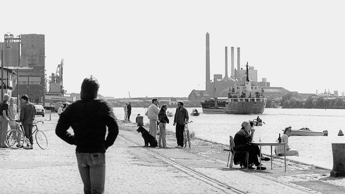 Byvandring: Fra havnearbejder til havnebad