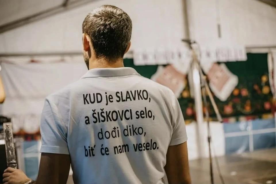 10. SMOTRA SVATOVSKIH OBIČAJA I NAPJEVA