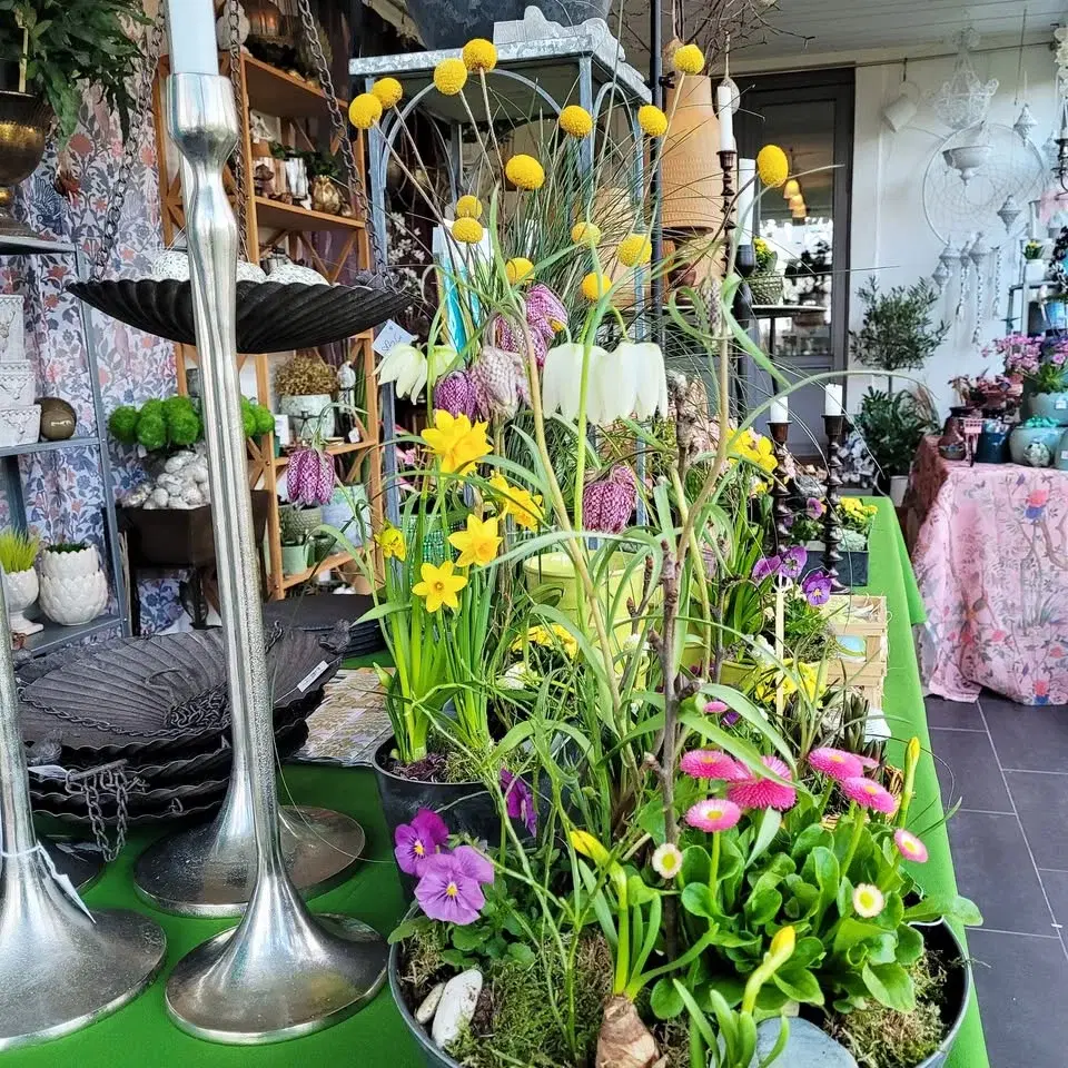 PÅSKÖPPET och säsongspremiär för Kreativt Bords shop