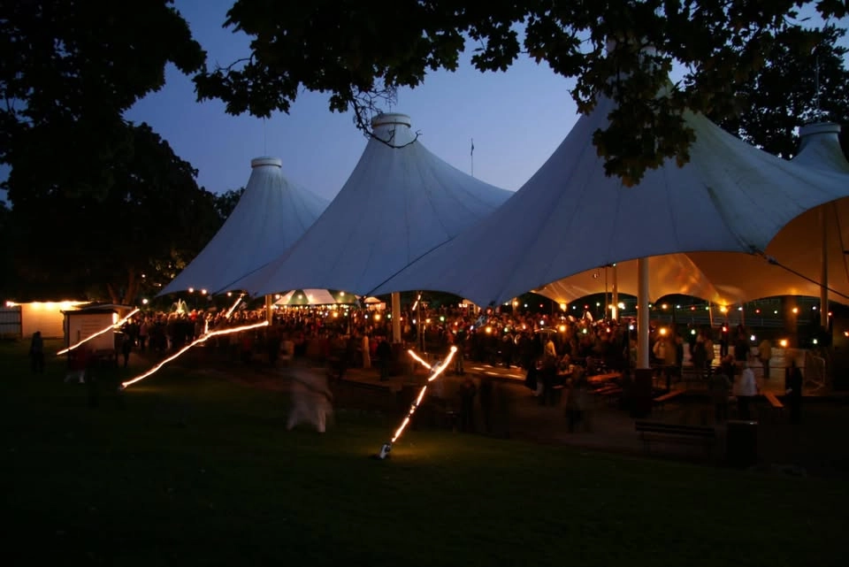 Danskväll: Non-stop med Casanovas och PH'S