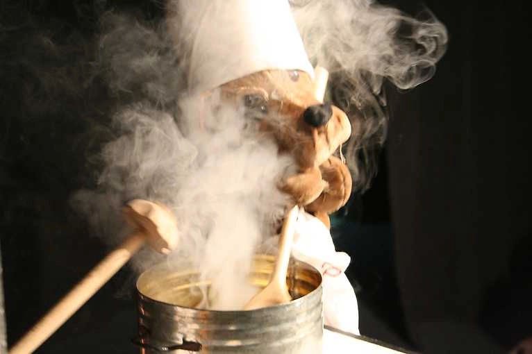 Povídání o pejskovi a kočičce