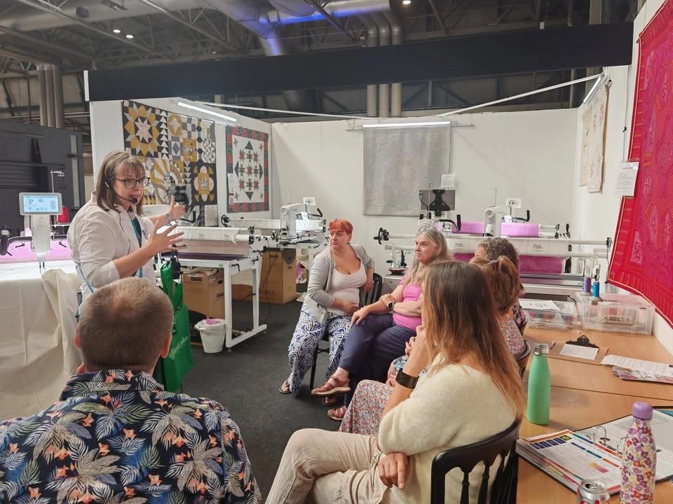 Longarm Classes at Festival of Quilts 2026