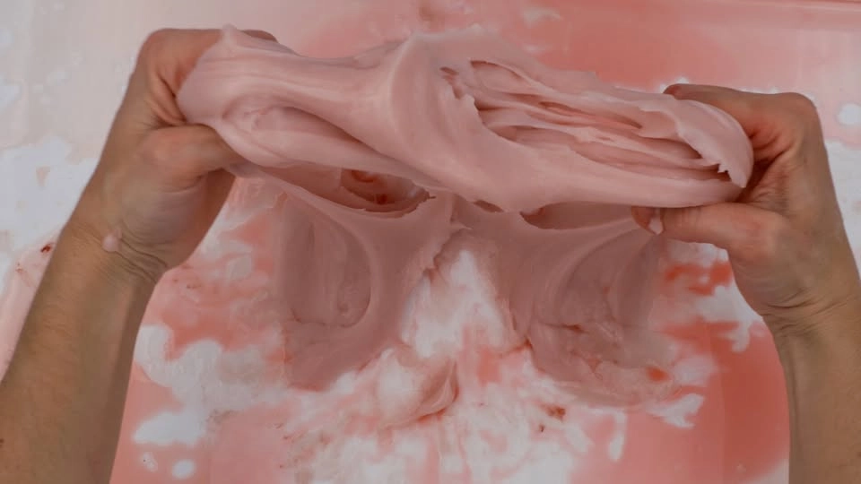 HANDHELD / Sara Lindström Lindhe